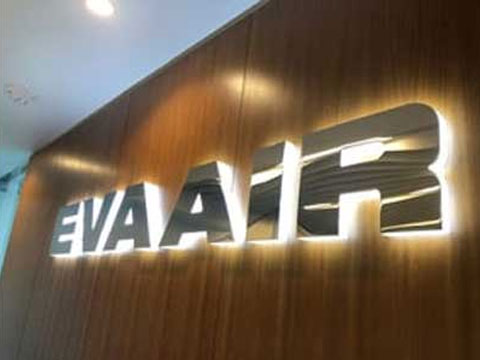 lighted acrylic sign letters L400